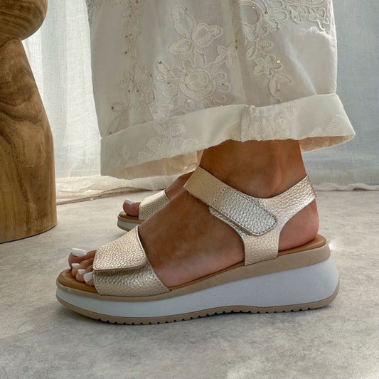 Sandales compensées cuir femme confort – double scratch & semelle légère