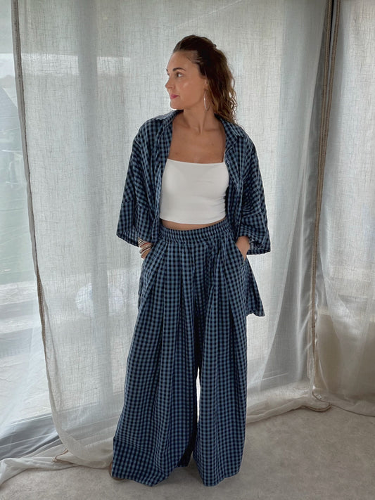Ensemble Vichy BleuEnsemble Vichy Bleu Femme Oversize Fluide – Chemise & Pantalon