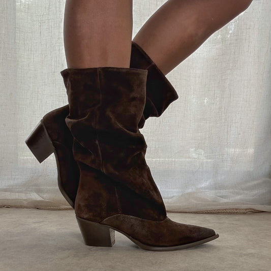 Bottes plissées en cuir velours chocolat Semerdjian – Fabrication italienne