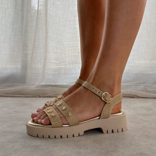 Sandales plateformes dorées à détails bijoux