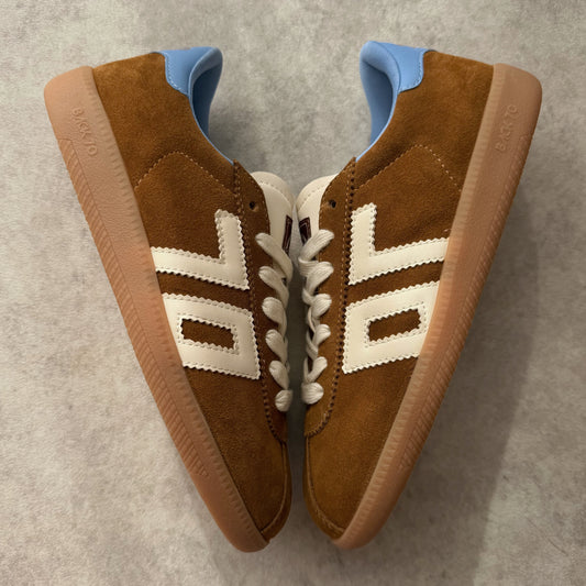 Baskets Back70 - Shelly Camel