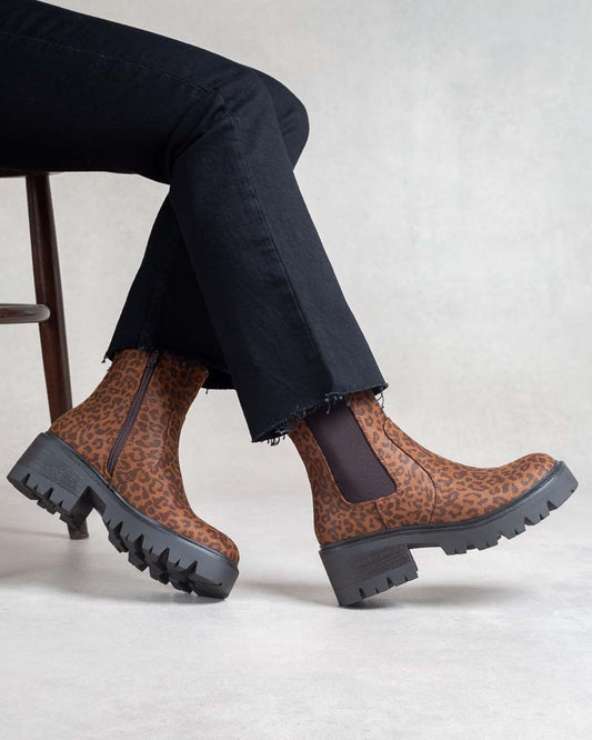 Chelsea boots femme noires à talon cranté – détails imprimés Léopard