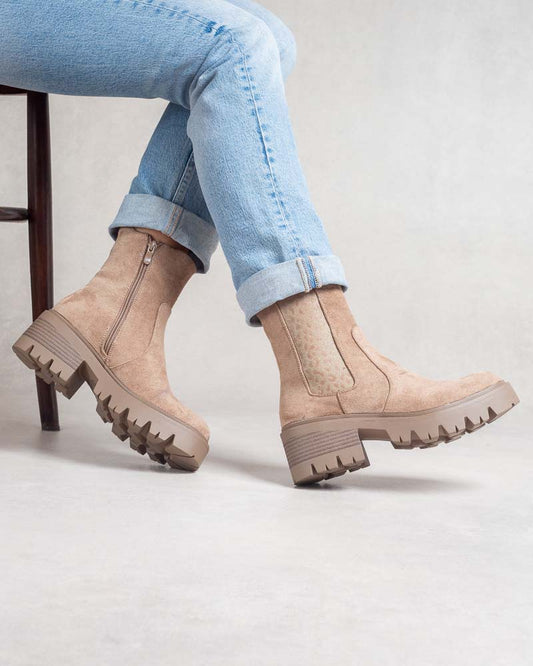 Chelsea boots femme noires à talon cranté – détails imprimés Beige