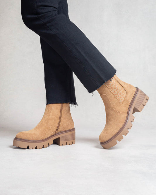 Chelsea boots femme noires à talon cranté – détails imprimés Camel