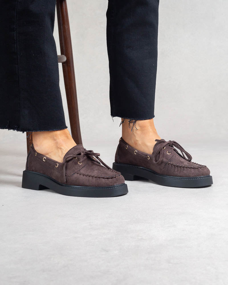 Mocassins bateau en suédine – Chocolat