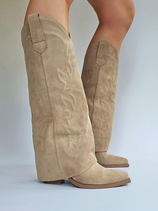 Bottes santiags chaussettes brodées Taupe