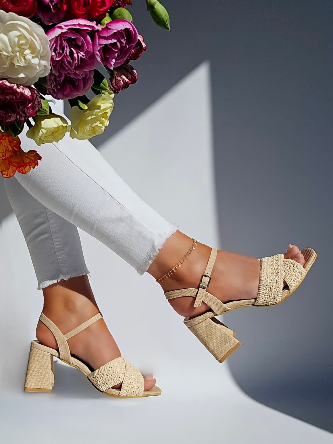 Sandales Chaussure A Gros Talon Sandales à Talon Avec Bride