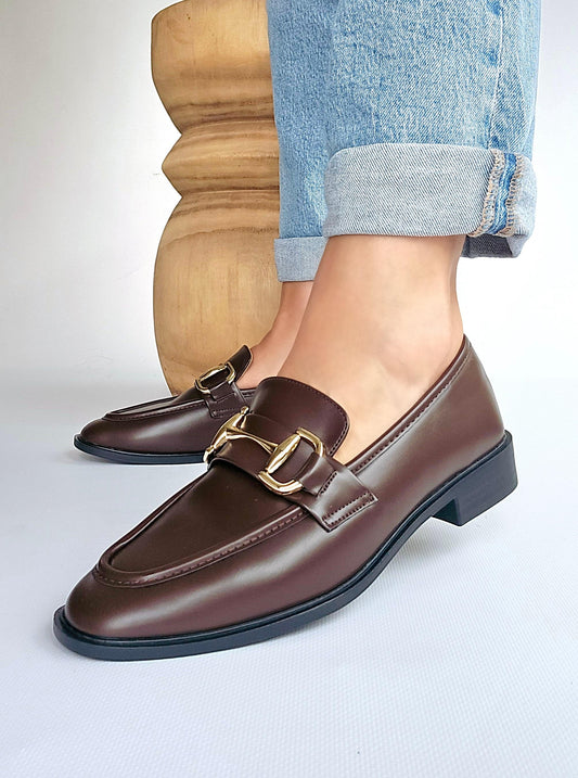 Mocassins semelles fines boucle doré Marron