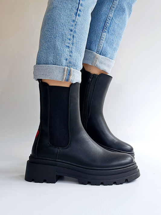 Boots chelsea Noir détails coeur