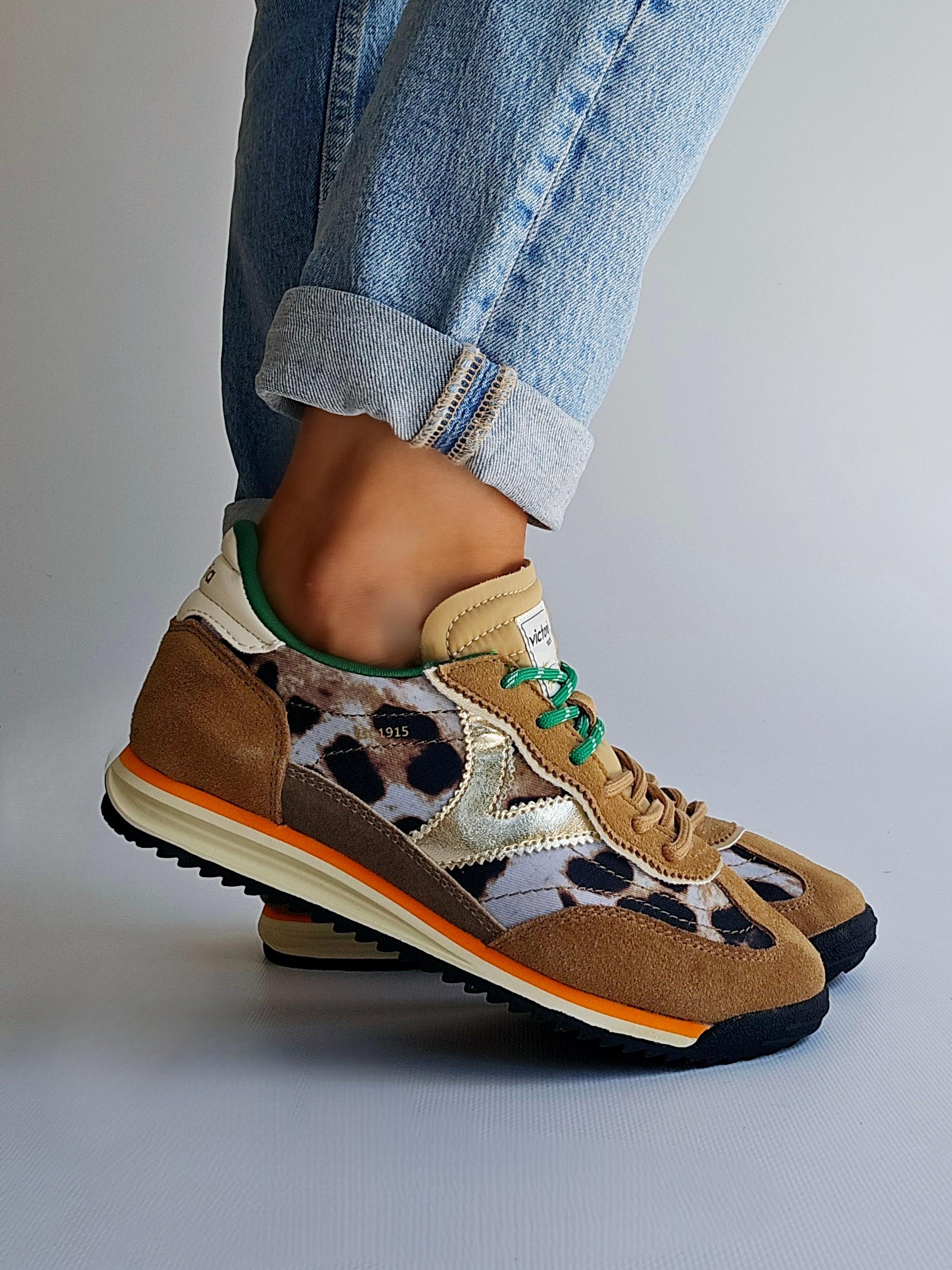 Baskets Victoria SATURNO running Léopard double lacet