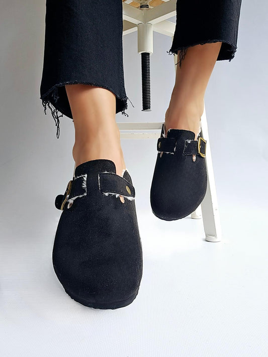 Mules sabot fourrées à boucle Noir