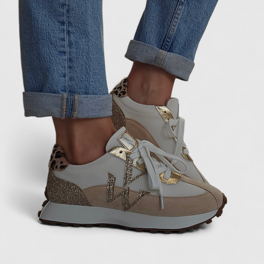 Baskets Vanessa Wu monogramme Faustine ivoire et beige à semelle running