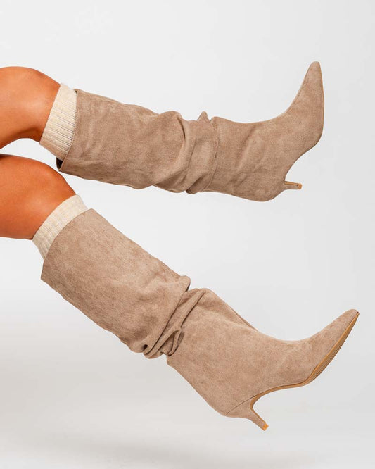 Bottes femme suédine talon fin - tige plissé Taupe