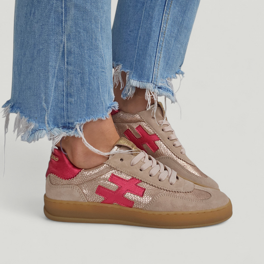 Baskets Another Trend champagne / taupe – logo irisé framboise