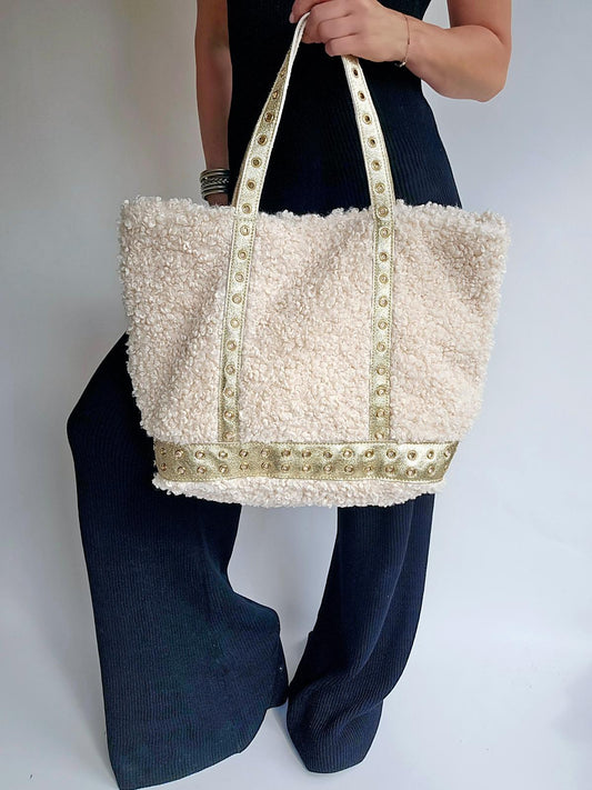 Sac cabas en bouclette – Anses dorées cloutées