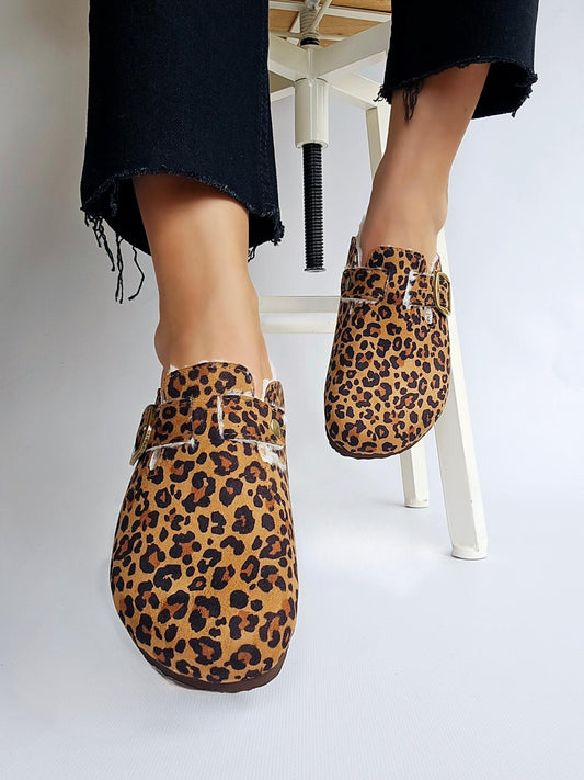 Mules sabot fourrées à boucle Léopard