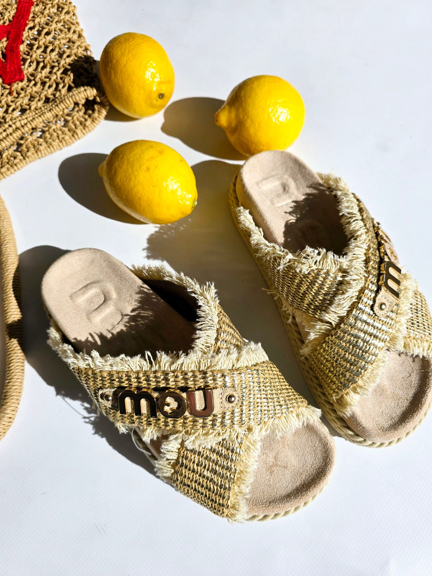 Mules croisées Mou raphia Beige