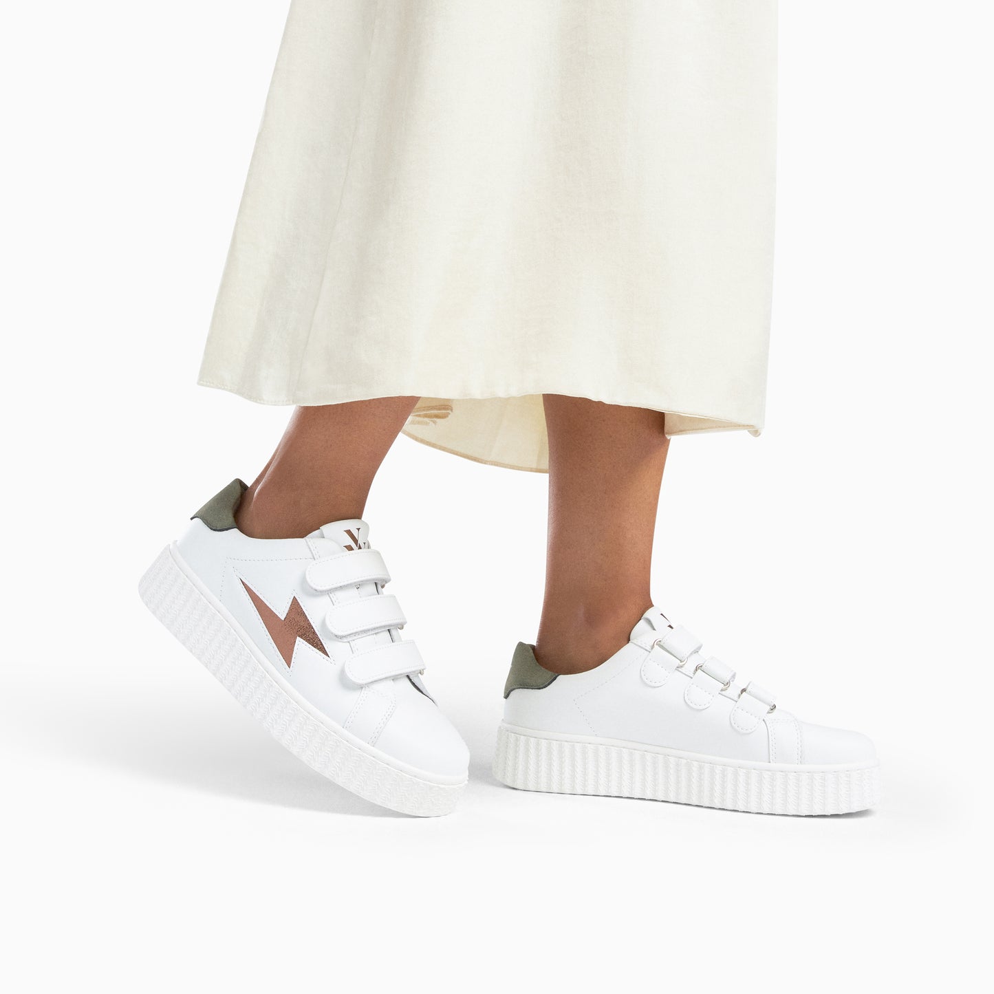 Baskets Vanessa Wu éclair Sansa blanc et vert kaki à scratchs