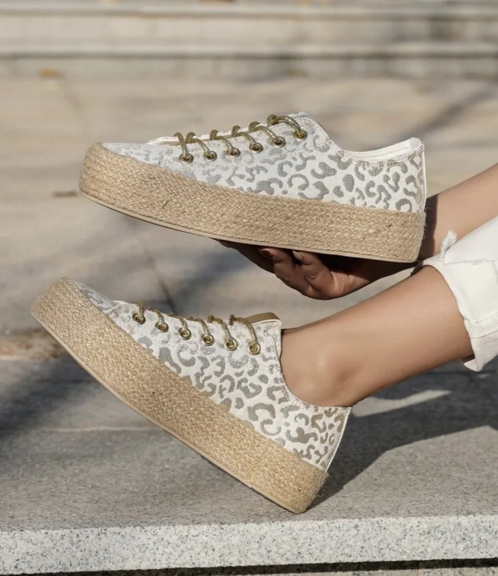 Espadrille basket store