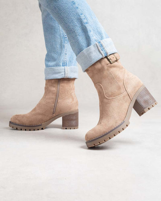 Boots femme à talon bloc avec boucle suédine Beige
