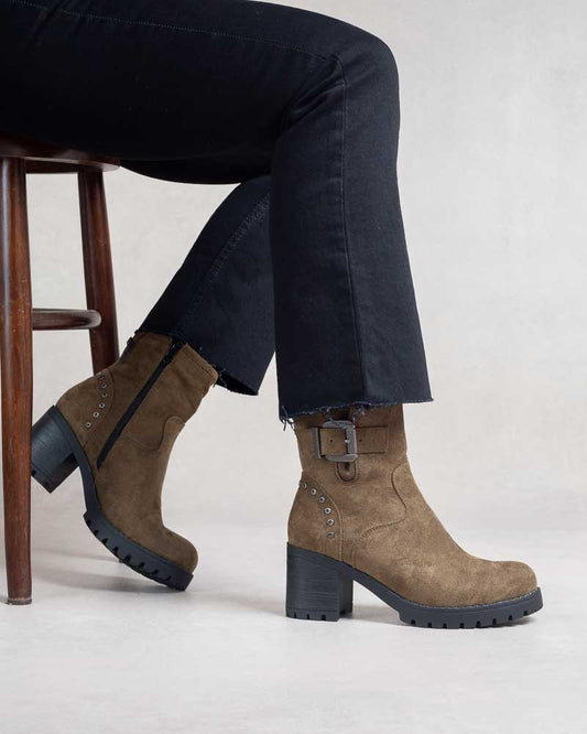 Boots biker femme à boucle et rivets suédine Kaki
