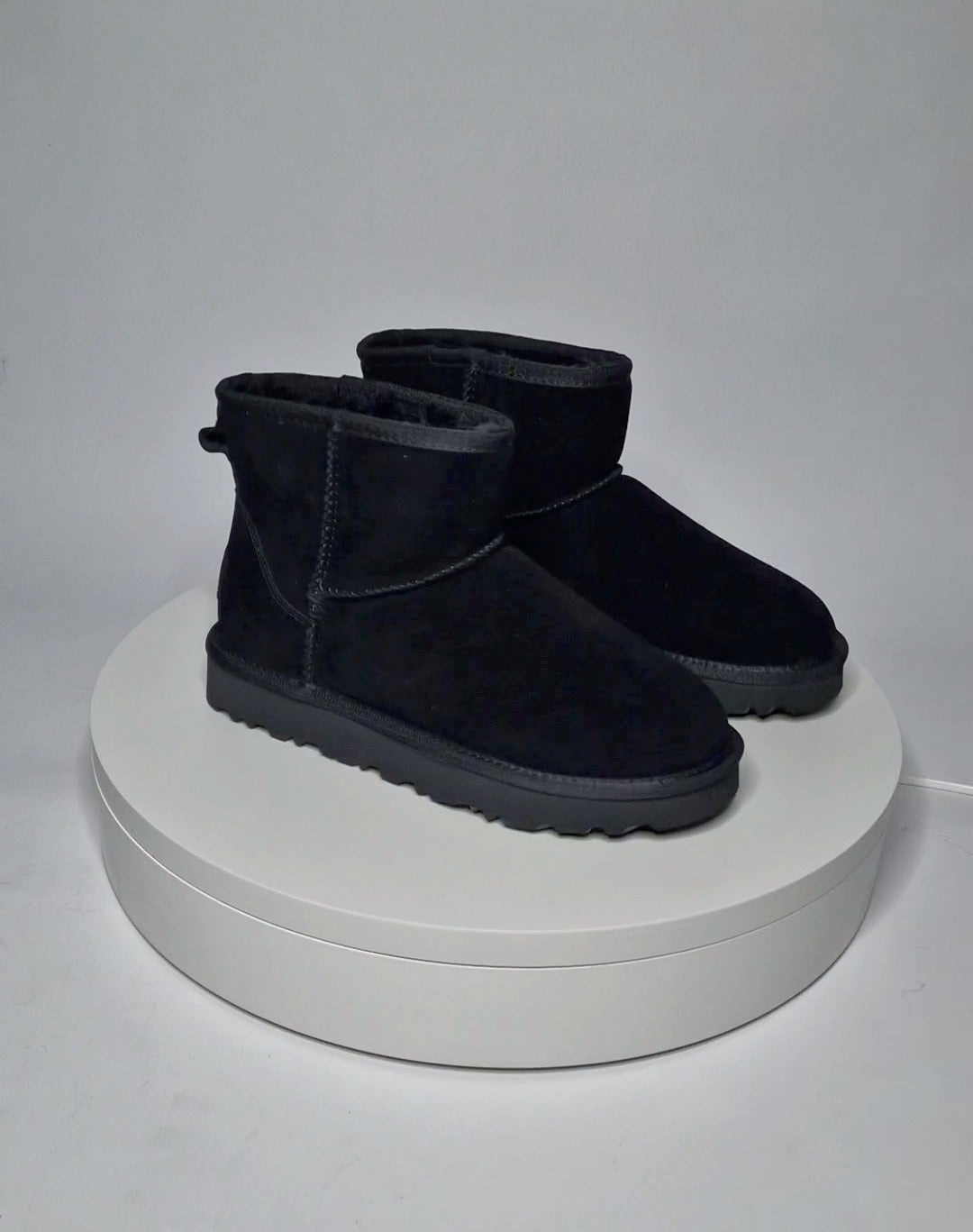 Boots fourrées CUIR femme courte Noire