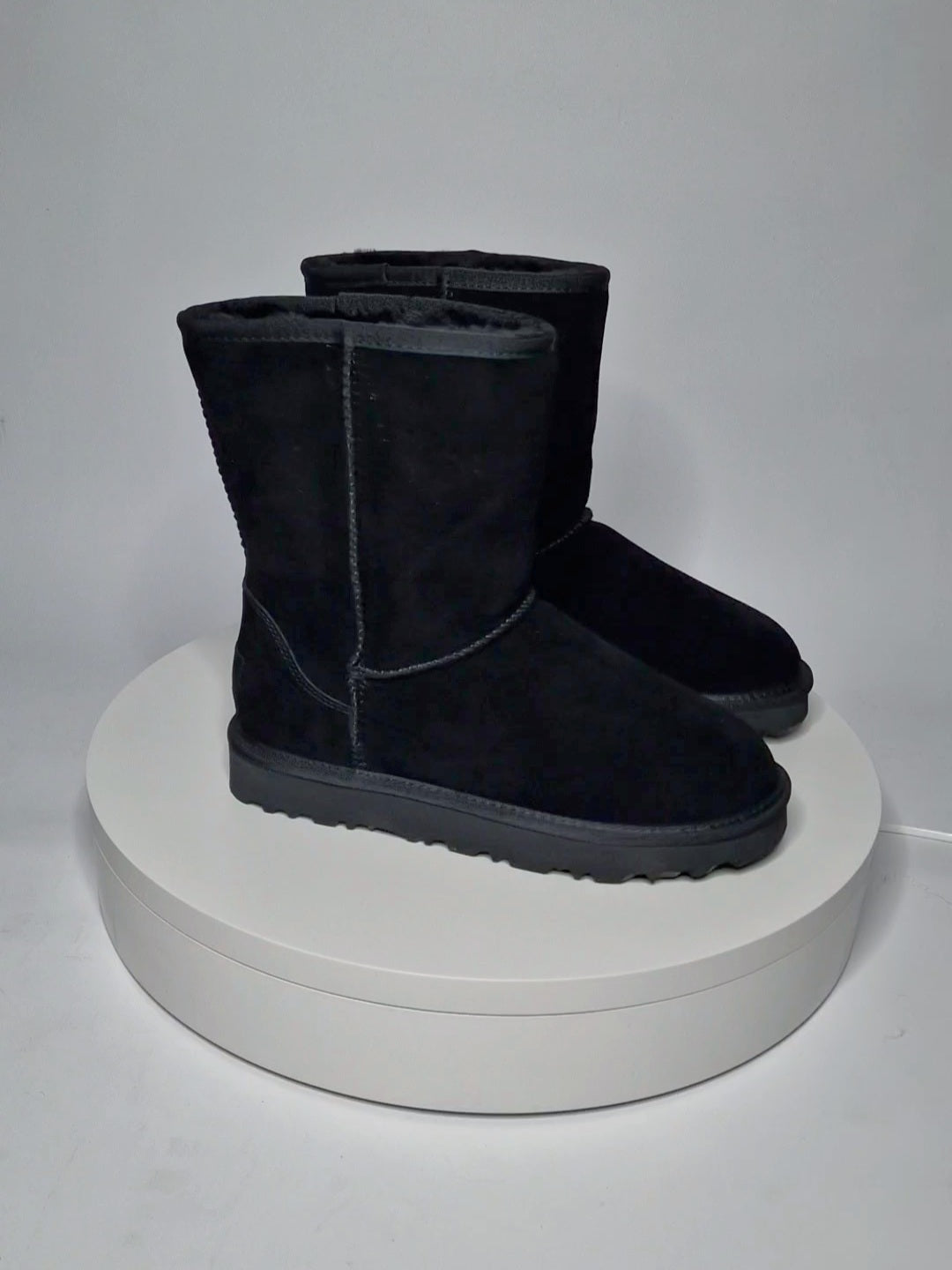 Boots fourrées CUIR femme classique Noire