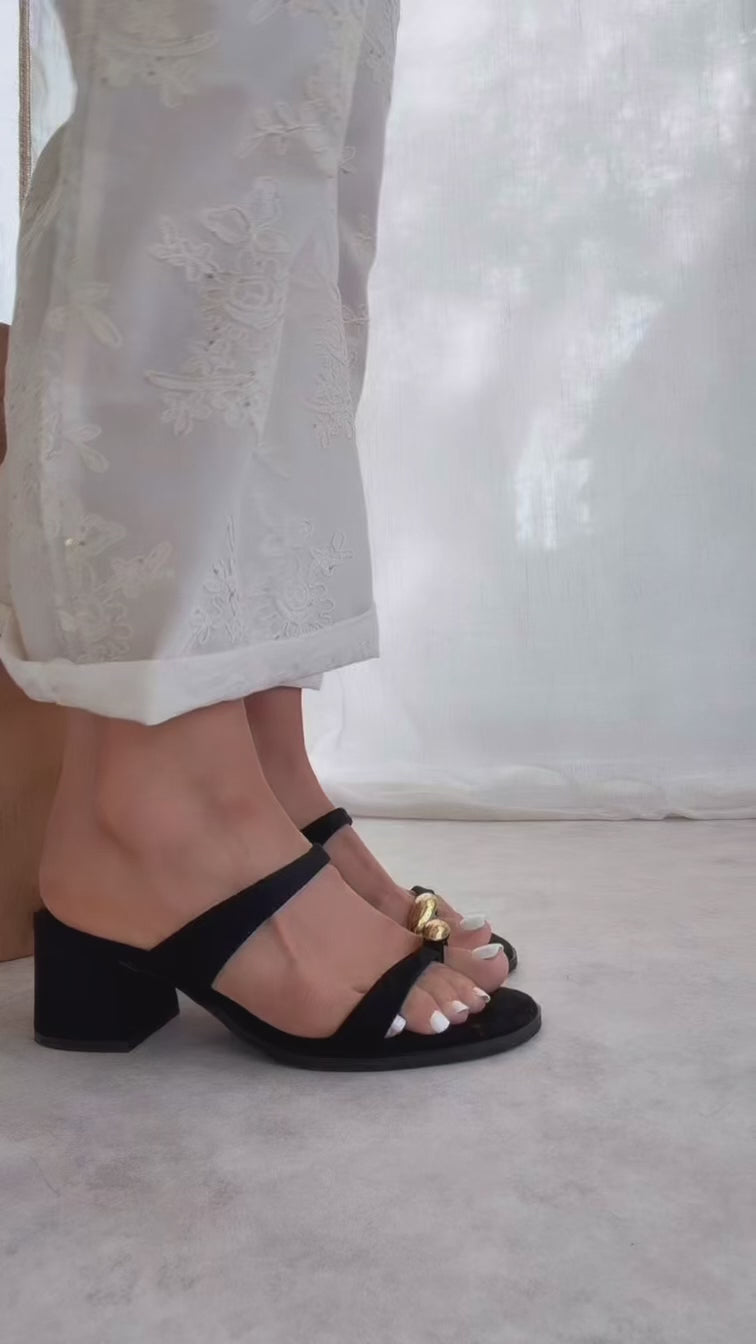 Mules femme à talon – détail bijou & talon carré confortable Noir