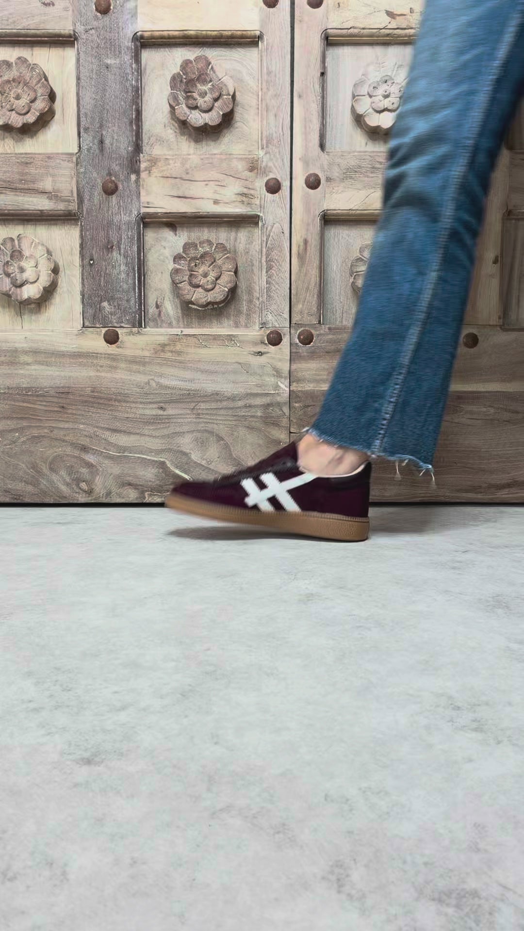Baskets femme Corina bordeaux en suédine – Rétro