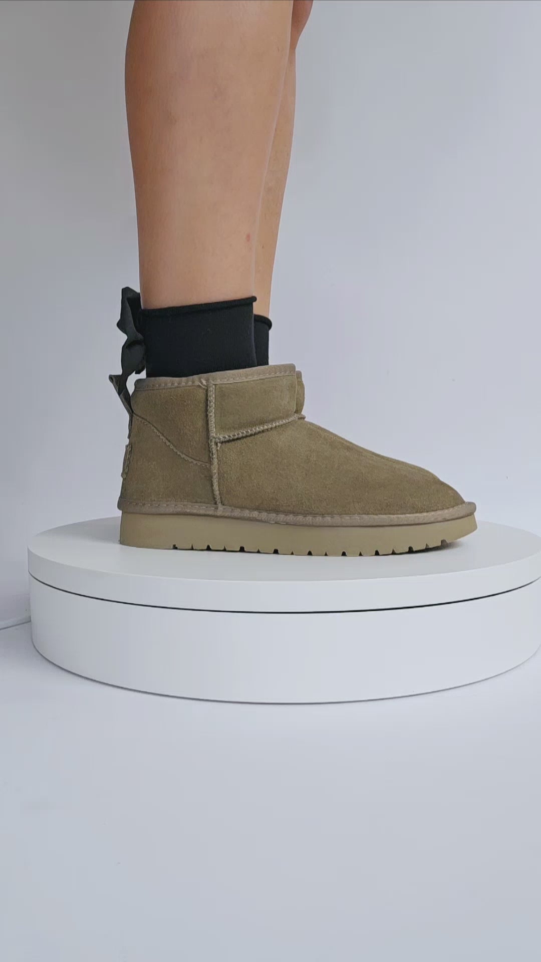Boots fourrées CUIR ultra mini Kaki