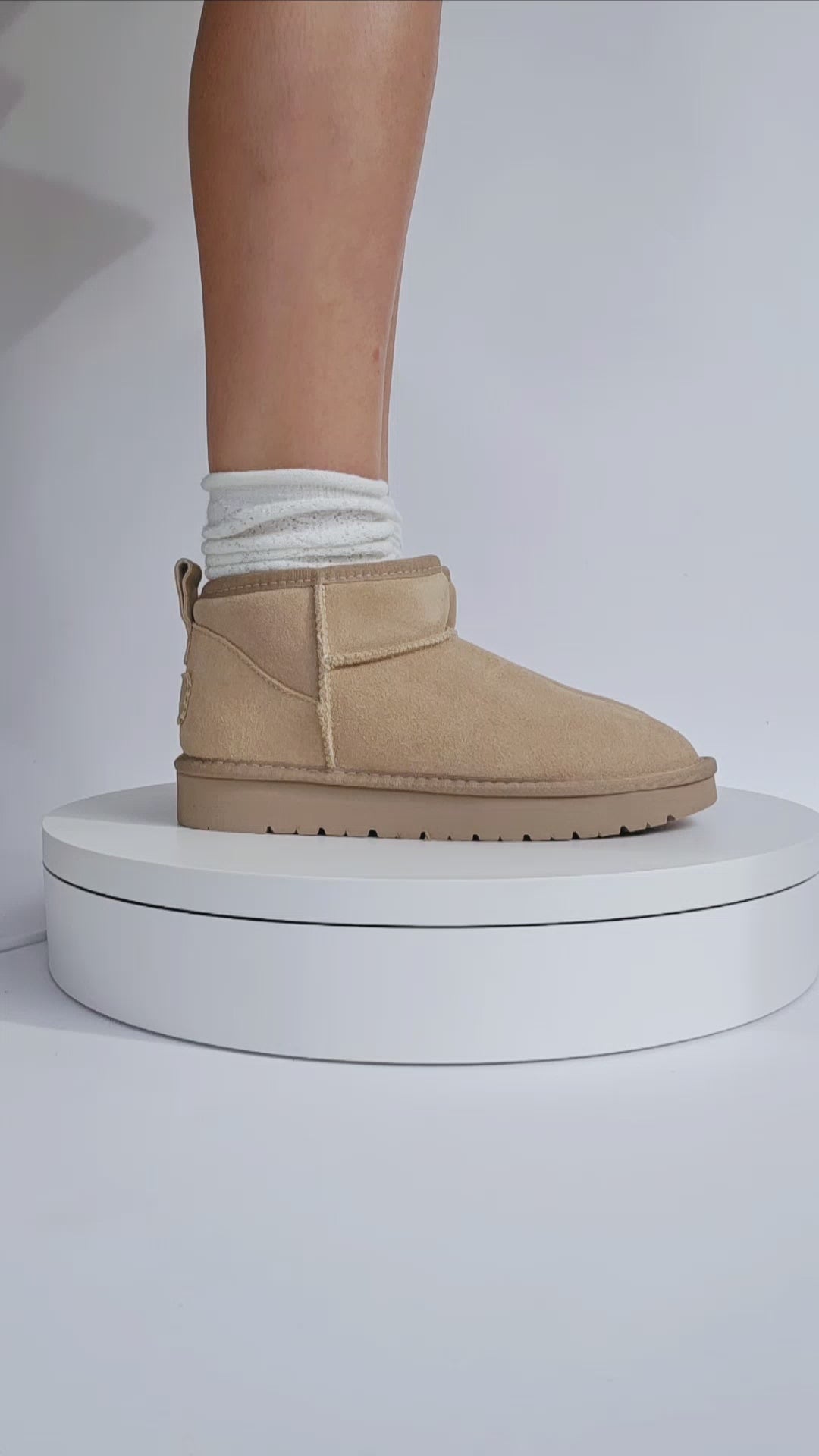Boots fourrées Cuir ultra-mini Beige