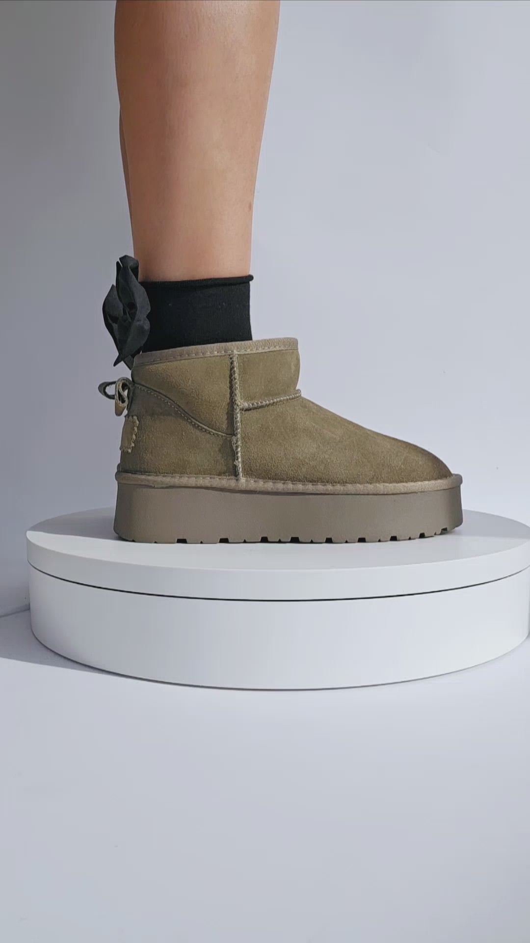 Boots fourrées plate-forme cuir Kaki