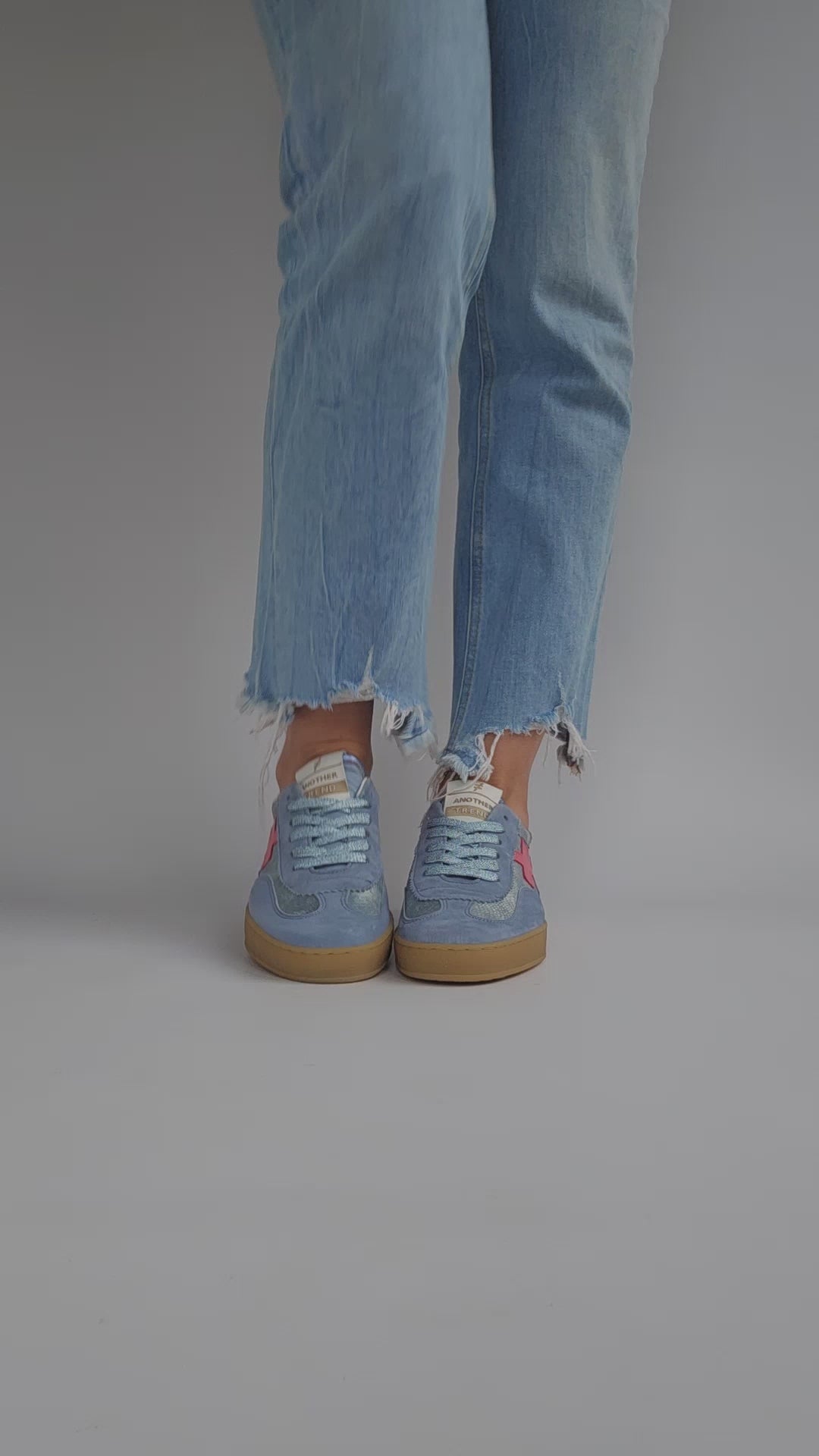 Baskets Another Trend – bleu & argent, logo framboise clair