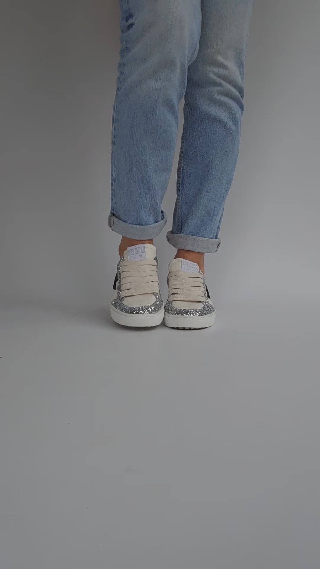 Basket Semerdjian Noubar D429 Cuir crème, Argent & Éclair Bleu Marine