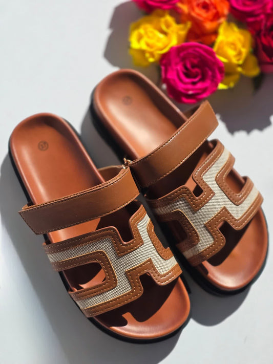 Mules H scratch Camel
