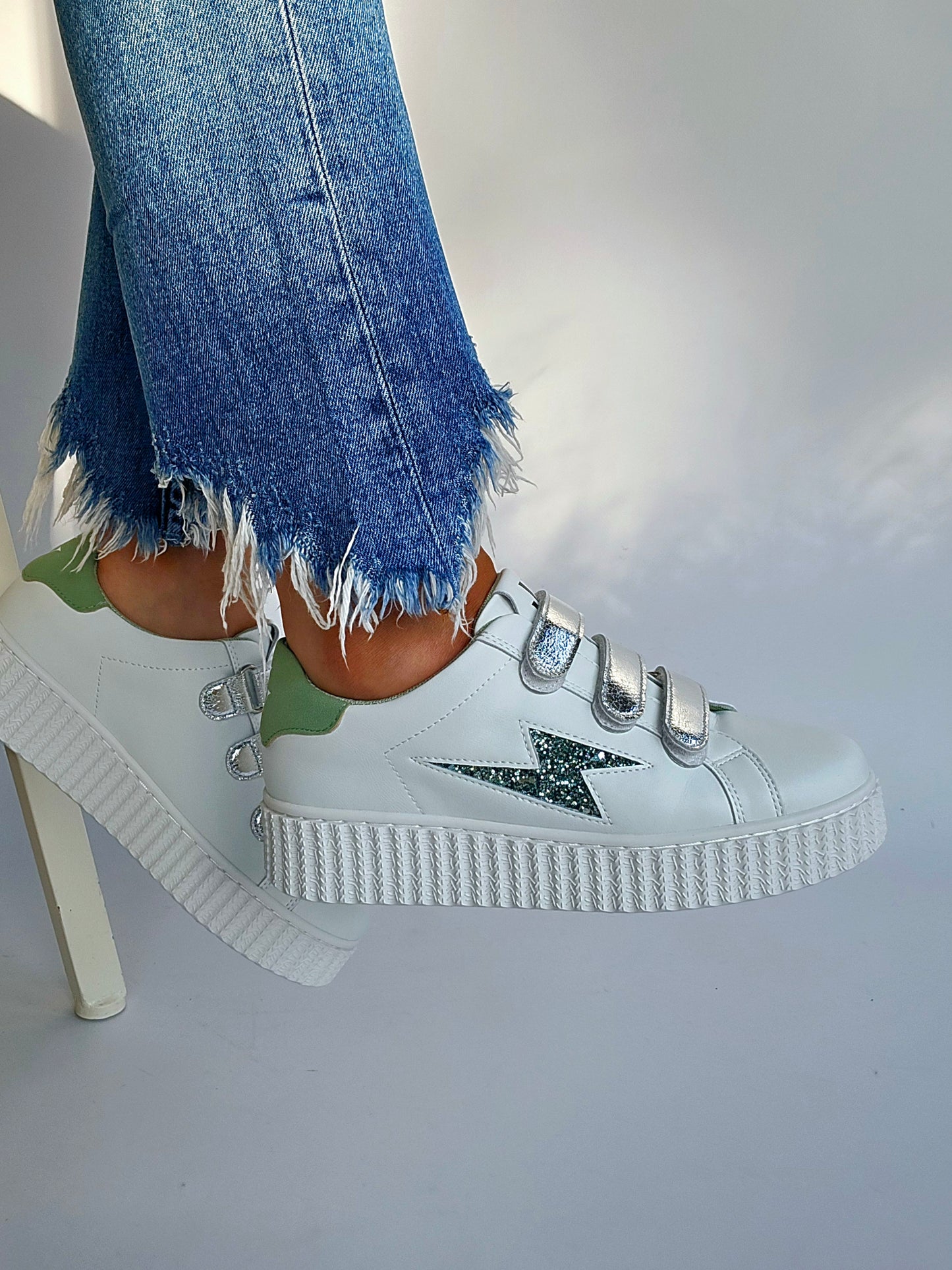 Baskets Vanessa Wu éclair Bonnie blanc et vert à scratchs argent