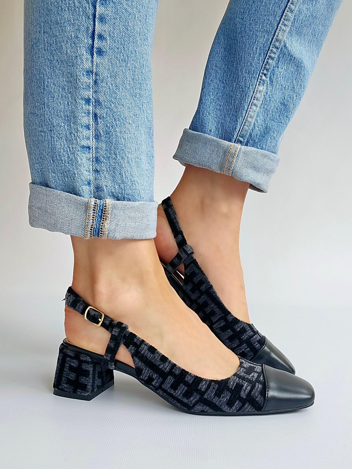 Escarpins slingback petit talon motif velours Noir
