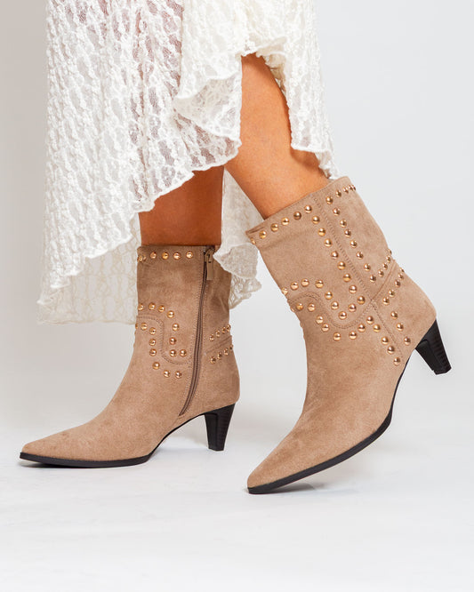 Bottines cloutées petit talon aiguille Taupe