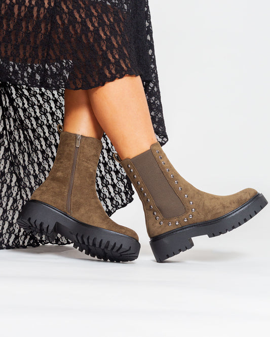 Boots chelsea cloutées suédine Kaki