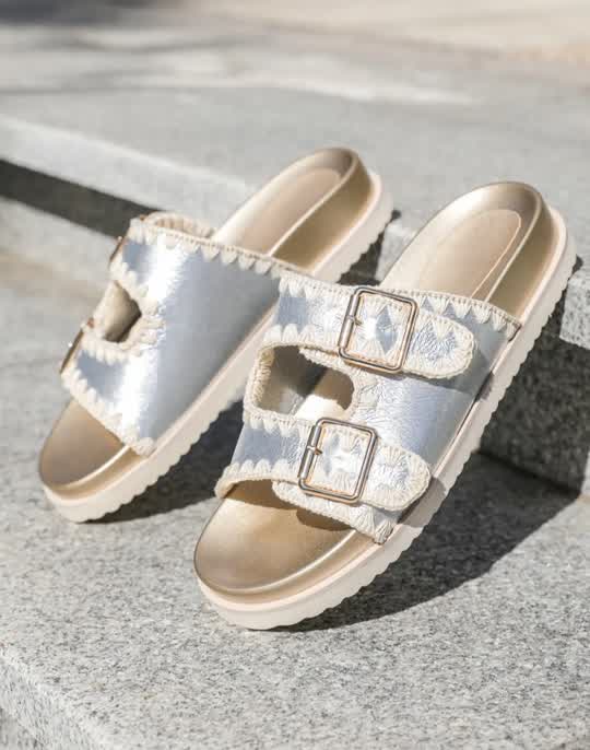 Mules brodées Argent