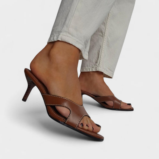 Mules à talon camel élégantes – talon effet bois