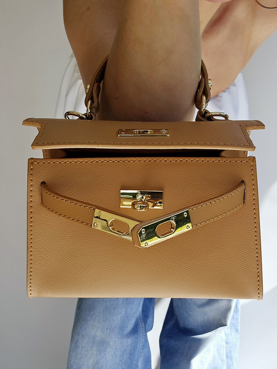 Sac bandouillère Kellie cuir petit modèle Camel