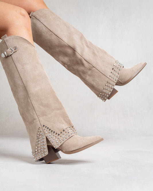 Bottes hautes western cloutées – suédine Beige