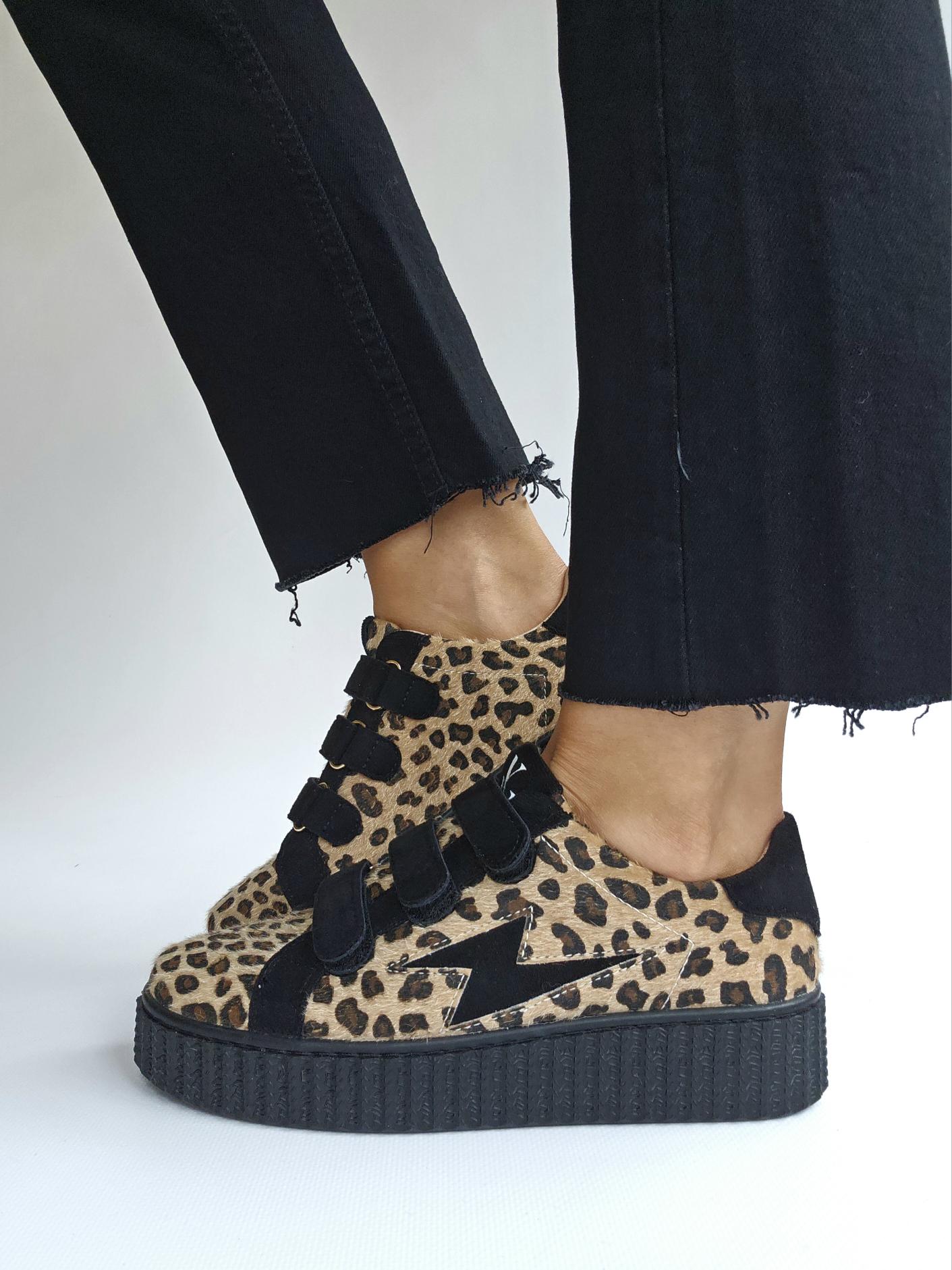 Baskets Vanessa Wu éclair Alia léopard beige et noir à scratchs