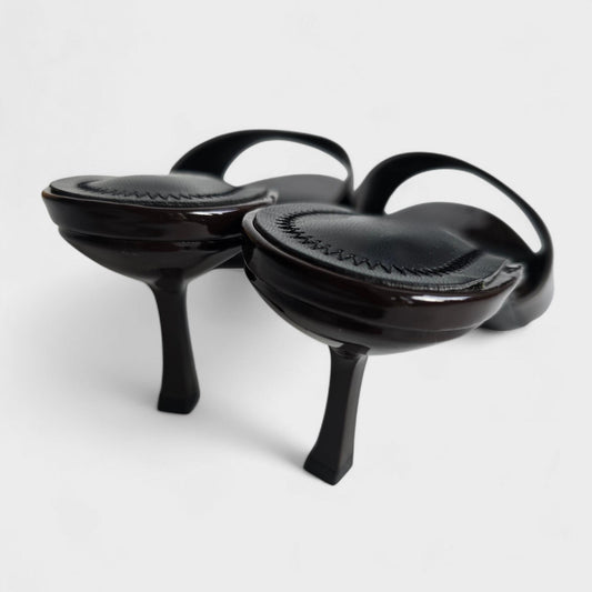 Mules vernies à talon aiguille – Marron