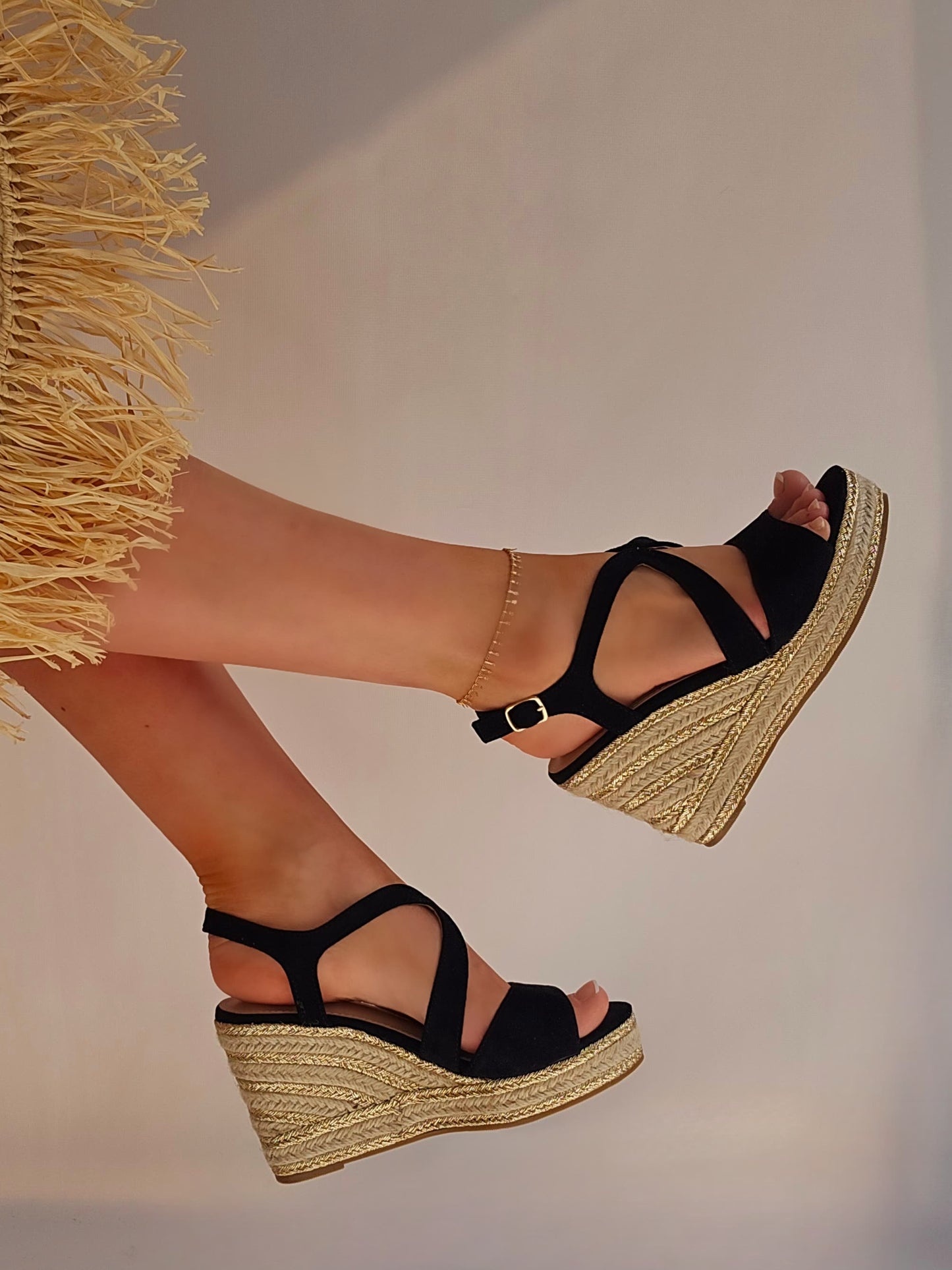 Sandales compensées espadrilles talon liseré Doré Noir