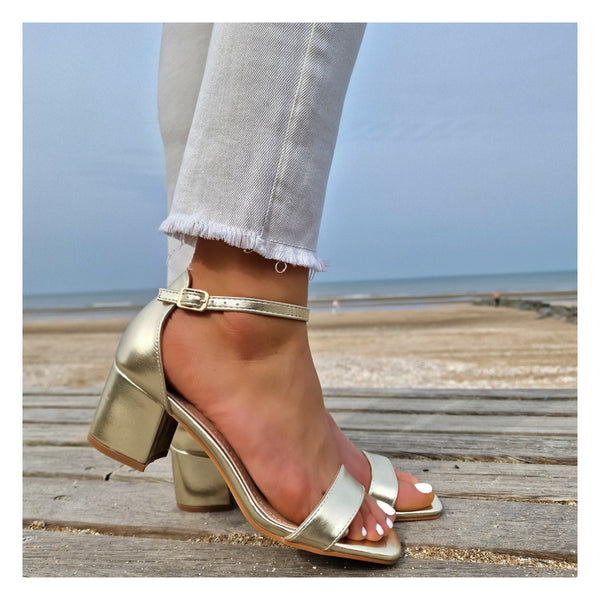 Sandales avec petit talon store